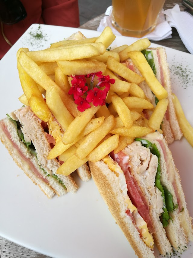 Cafe Cafe