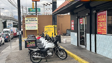 Escuela de Manejo Continental