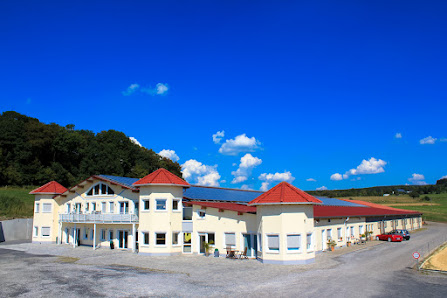 Reitanlage Reuscher Talhof 2, 56477 Rennerod