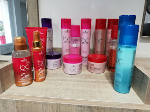 Photo n°5 de Bulle D'Hair à Roulans (Salon de coiffure)