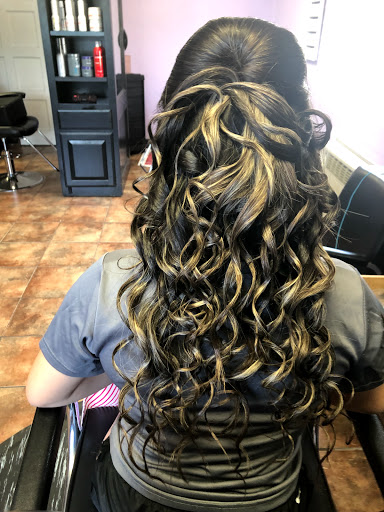 Wr hair stylist