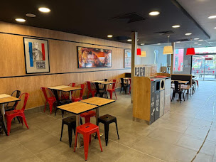 Photo n°1 de KFC Montpellier Prés D'arènes à Montpellier (Restaurant de hamburgers)