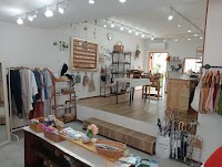 雑貨屋 ito (ザッカヤ イト)