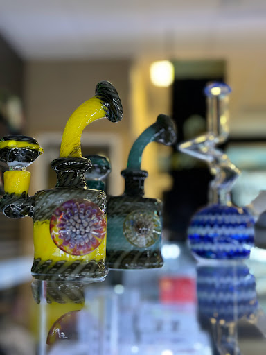 VIP Smoke Shop - Hillview - Thumbnail