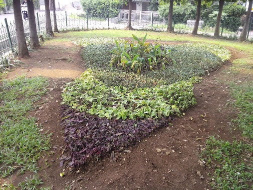 Taman Asrama Seng, Author: Johan Wahyudi