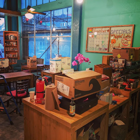 Distant Worlds Coffeehouse by null