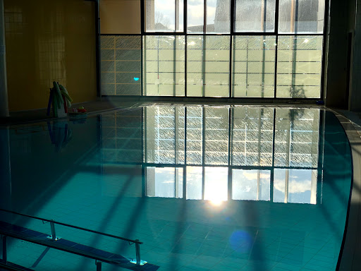 kinésithérapie - piscine - thérapie manuelle - www.leconfluent.fr PARKING 1 Heure gratuit / devant le bâtiment 6 (barrière du côté droit du labo d’analyses) - Thumbnail