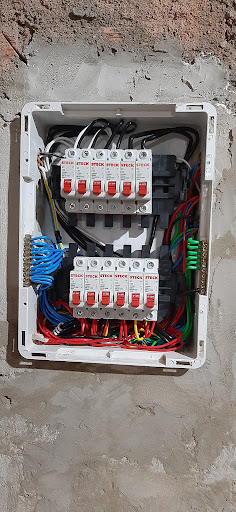 ELETROCENTER Eletricista Residencial-Valdeci