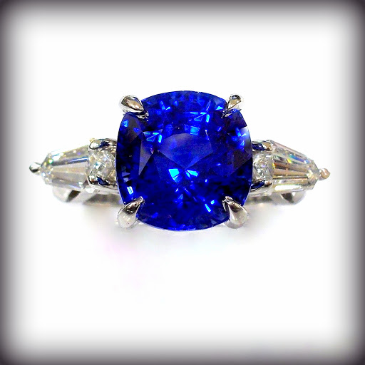 Russ Hollander Master Goldsmith - Thumbnail