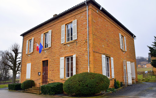 Mairie Lacenas