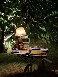 Photo n°7 de L'Huître et la Vigne à Saint-Hilaire-d'Ozilhan (Restaurant de fruits de mer)