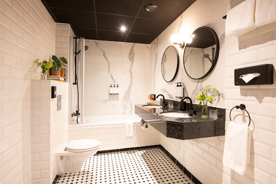 Jan Luyken Amsterdam by null