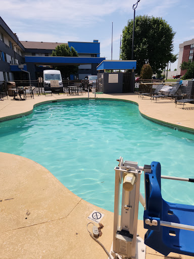 Clarion Pointe OKC Airport - Thumbnail