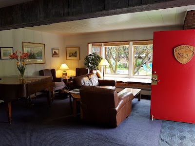Photos of St Moritz Lodge