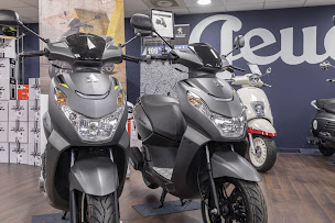 Photo n°4 de 100 SCOOTS 33 Bordeaux Lac - Concessionnaire YAMAHA et PEUGEOT Scooters & 3 Roues à Bordeaux (Concessionnaire de scooters)