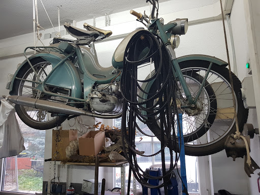 Betzens Garage - Thumbnail