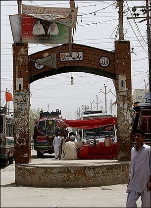Khyber Chowk Bus Stop karachi