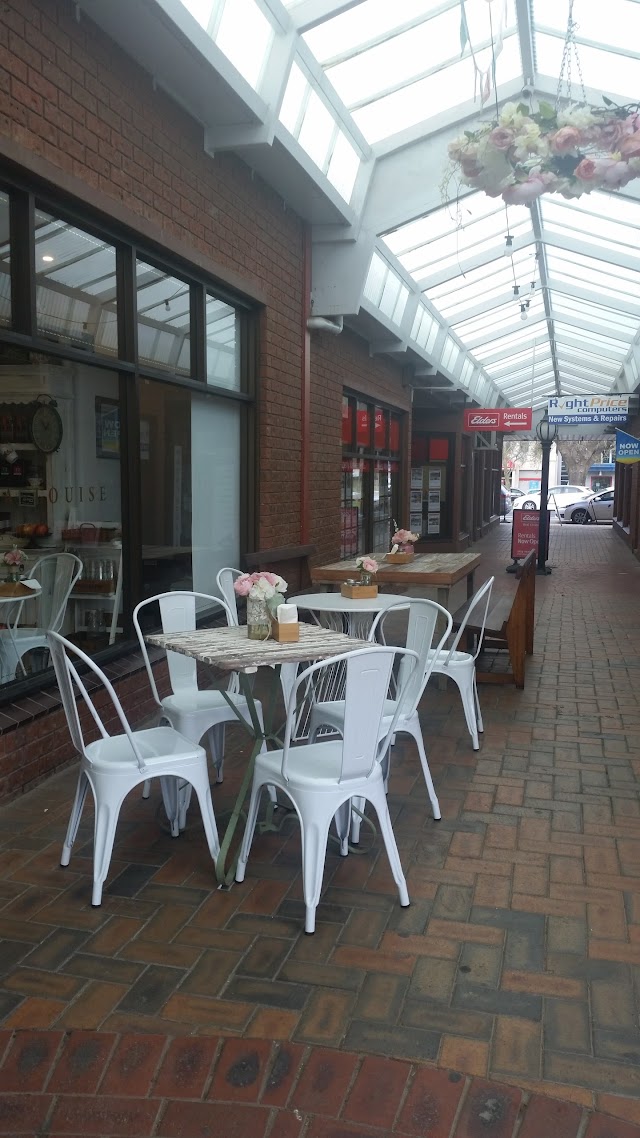 William and Louise - Gourmet Bakery and Tea House