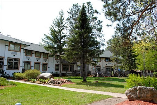 Manhattan Beach Lodge