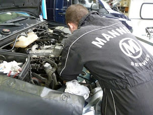 Photo n°14 de Garage Mercedes Audi BMW - Mannes Bordeaux à Lormont (Magasin de pièces de rechange automobiles)