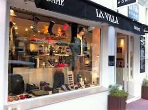 Photo n°1 de Villa Homme à Deauville (Magasin de chaussures)