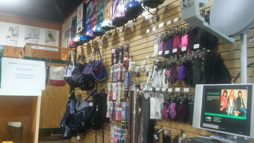 Laura's Pet & Horse Supply