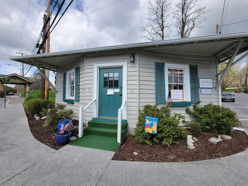 Americana Thrift Store