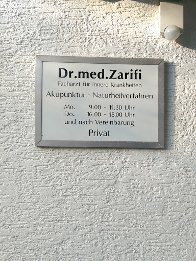 Herr Dr. med. Nosrat Zarifi