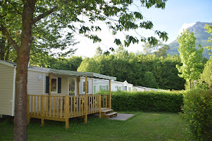 Photo n°22 de Camping du Lac de Carouge à Saint-Pierre-d'Albigny (Terrain pour camping-cars)