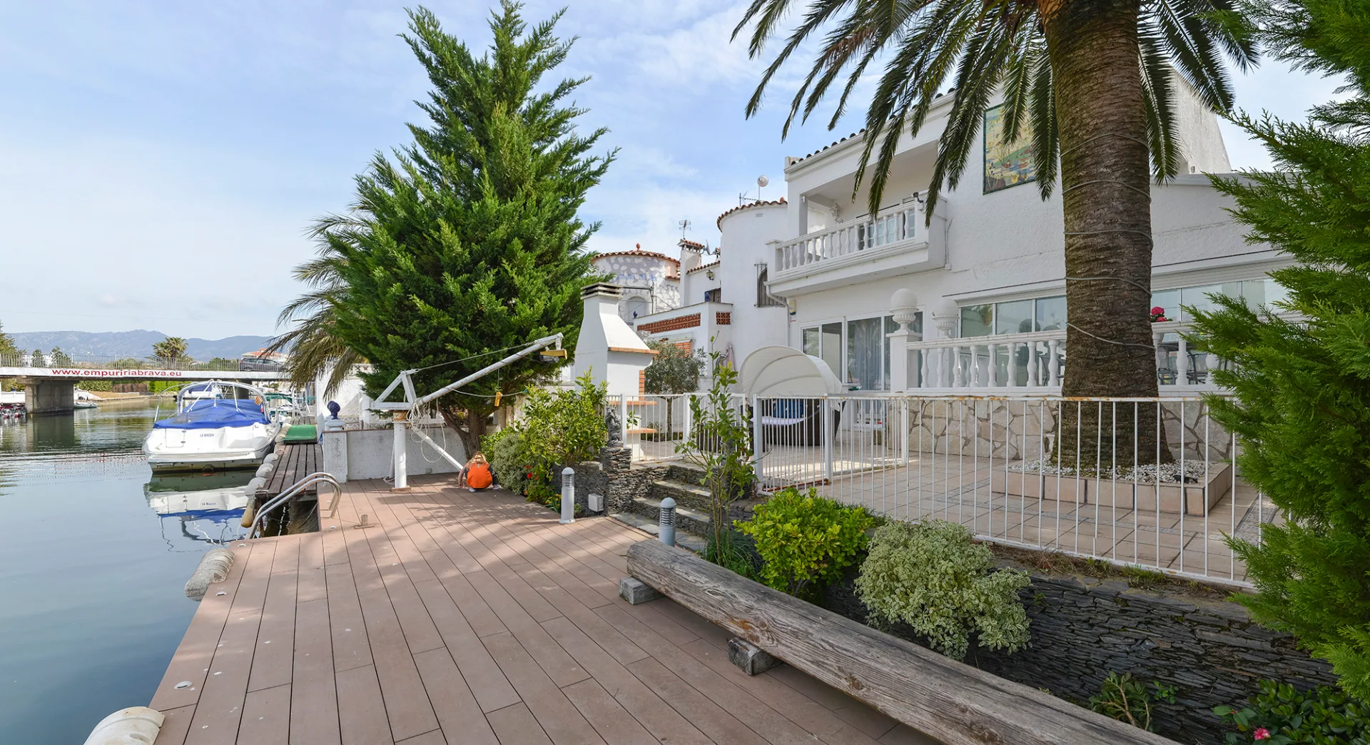 Villa Requesens