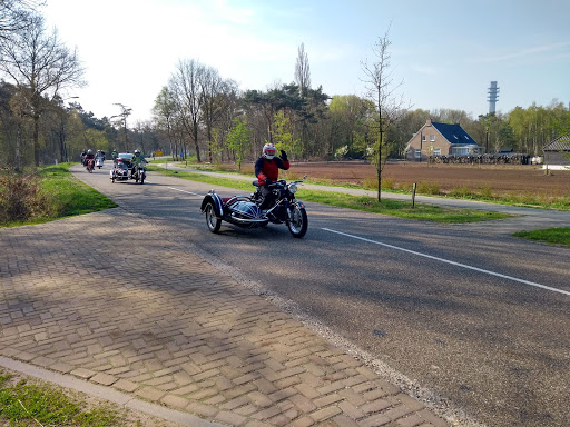 Parkeerplaats wandelroutes De Mortelse bossen - Thumbnail