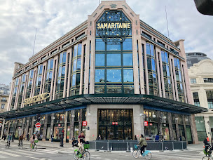 Photo n°1 de UNIQLO RIVOLI à Paris (Magasin de vêtements pour femmes)