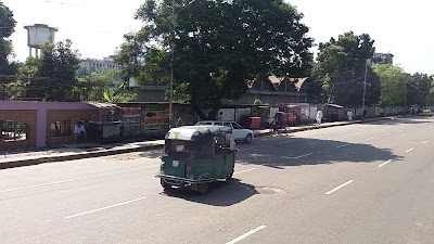 Photos of Manik Mian Avenue West Bus Stop