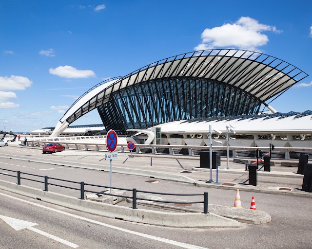 Gare de Lyon Saint-Exupéry TGV