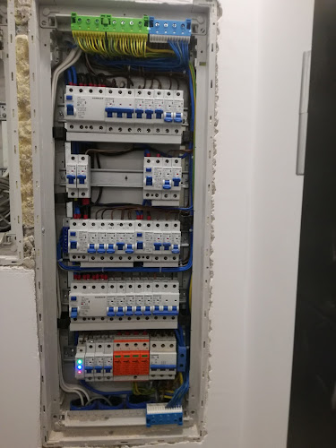 ELEKTROINSTAL Bartosz Jackowski - Elektryk