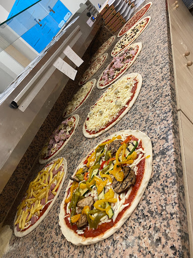 Pizzeria La Famiglia