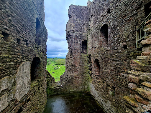 Brough Castle - Visual