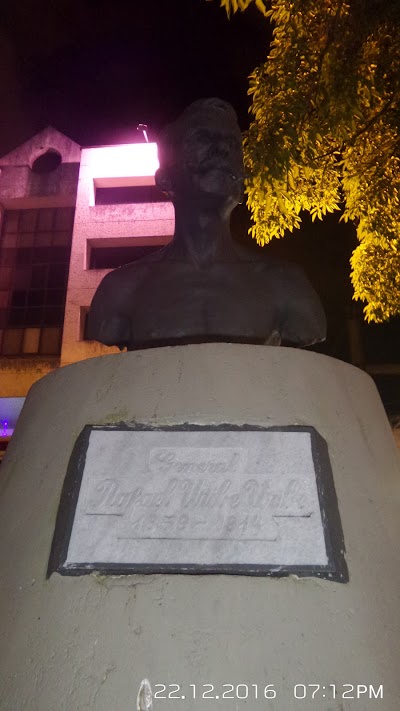 Photos of Busto Del General Rafael Uribe Uribe