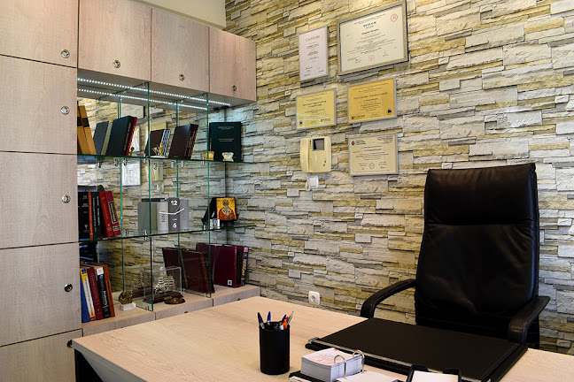 ΜΑΡΑΓΚΟΣ ΠΑΡΗΣ & ΠΑΝΑΓΙΩΤΗΣ - ΧΕΙΡΟΥΡΓΟΣ ΟΔΟΝΤΙΑΤΡΟΣ - ΝΙΚΑΙΑ - Οδοντίατρος