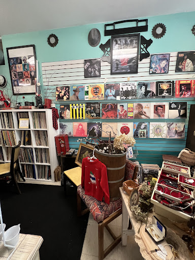 The Paisley Whale Gallery - United States
