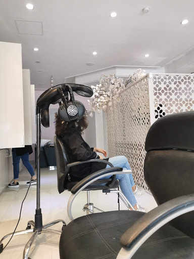 AVIVA - Nail & Hair Salon Gallery - Mexico