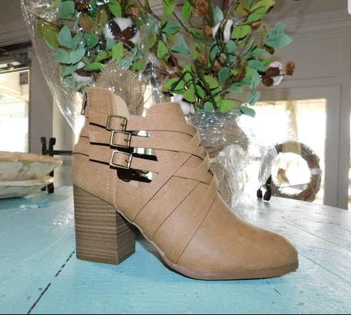 Southern Hometown Boutique, LLC - Thumbnail