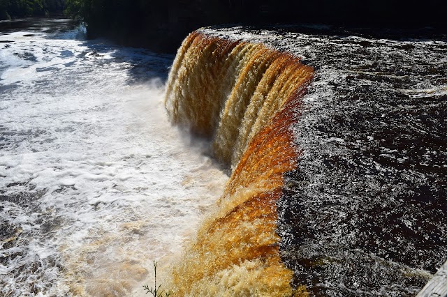 Tahquamenon Falls State Park