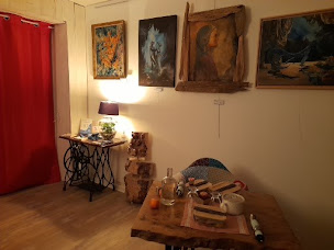 Photo n°49 de Maison Dougnac - Artiste peintre et auteur - Naturopathe des émotions - Stage dessin et peinture - Chambre d'hôte à Fleurance (Naturopathe)