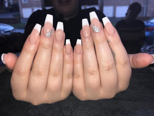Chique Hair and Beauty - Thumbnail