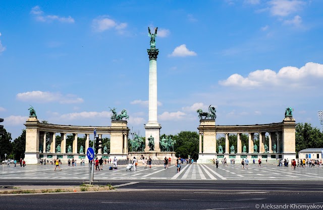 Heroes' Square