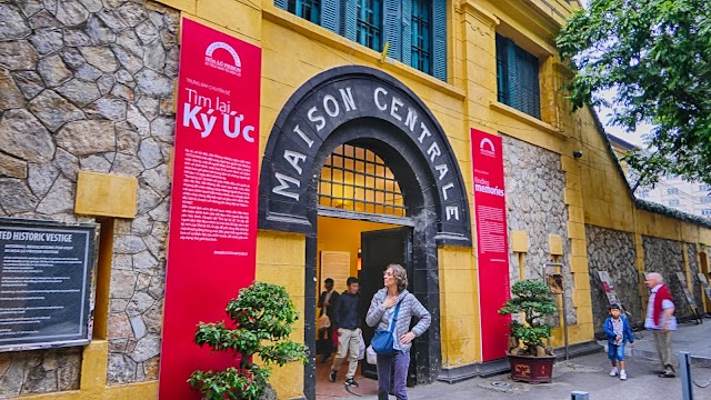 Hoa Lo Prison