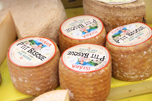 Photo n°28 de Fromagerie Le Roux Pascal à Migennes (Fabricant de fromage)