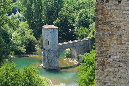 Photo de Office de tourisme du Béarn des Gaves à Sauveterre-de-Béarn (64390)