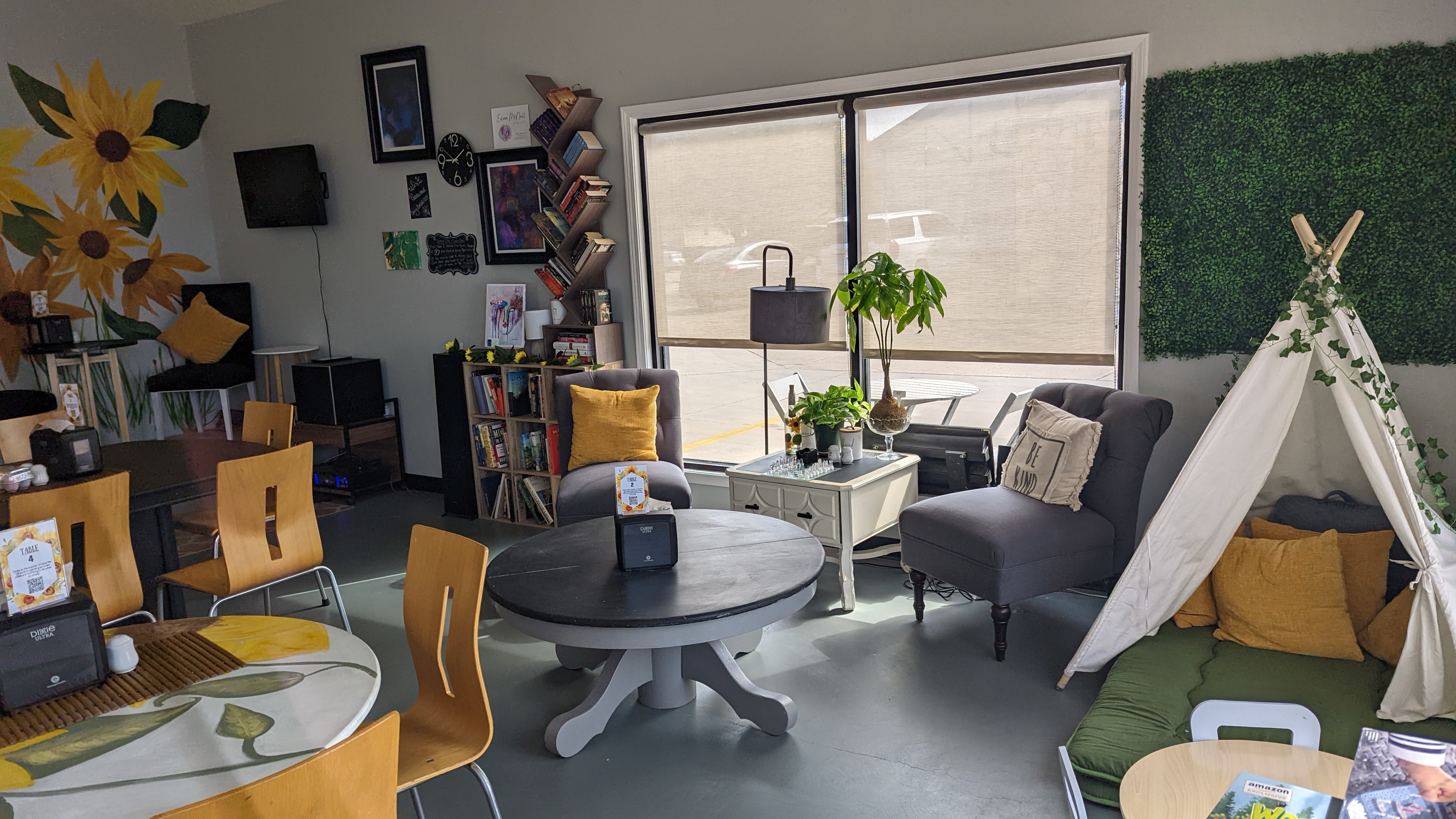 Sunflour Cafe & Collective